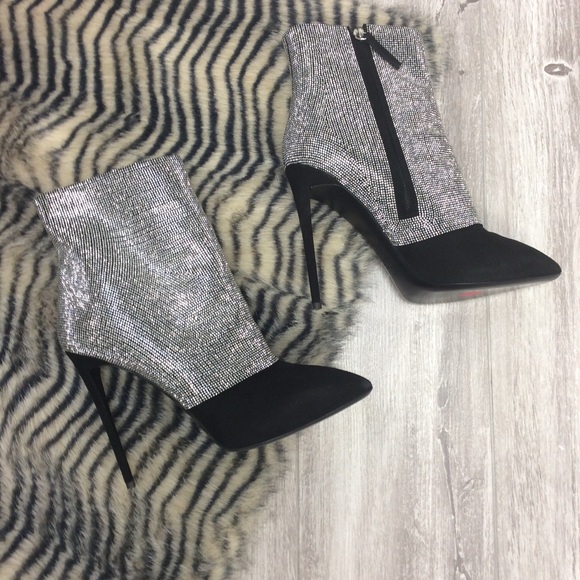 Giuseppe Zanotti Olinda Suede Crystal Ankle Boots - Picture 3 of 8